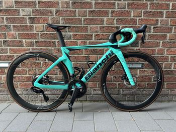 Bianchi Oltre Comp 2025 2025 Road & Gravel usato, Verde — immagine 8 di 10