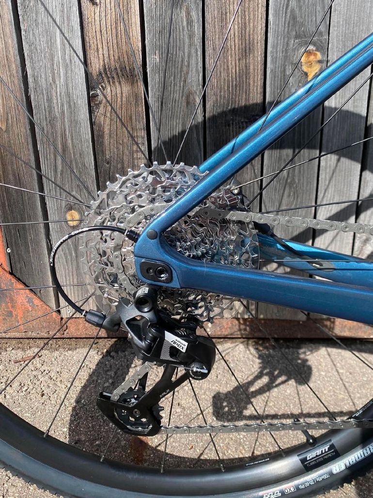 Gebrauchtes Giant Revolt SRAM Apex 2024 Road & Gravel, Blau — Bild 9 von 13