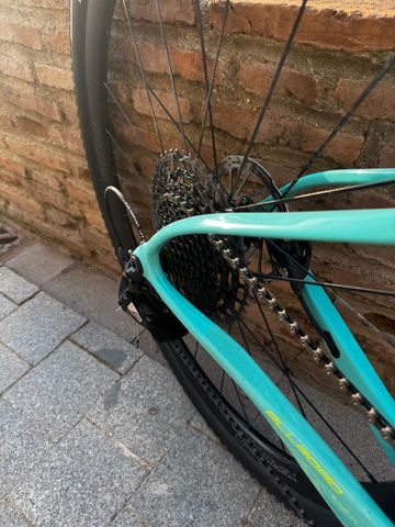 Tweedehands Berria Custom SRAM Apex 2025 Road & Gravel — afbeelding 2 van 4