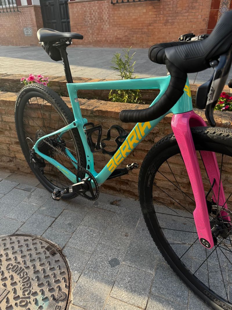 Brugt Berria Custom SRAM Apex 2025 Road & Gravel