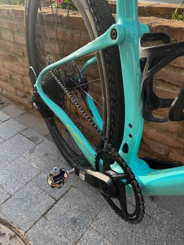Tweedehands Berria Custom SRAM Apex 2025 Road & Gravel — afbeelding 3 van 4