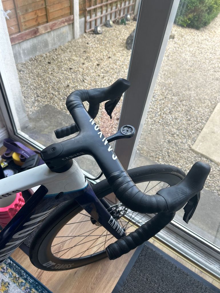 Brugt Canyon Aeroad Shimano 105 Di2 2024 Road & Gravel — billede 5 af 7