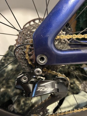 Używany Canyon Aeroad CF SL - Shimano 105 Di2 (NoWheels) 2024 Road & Gravel — zdjęcie 8 z 13
