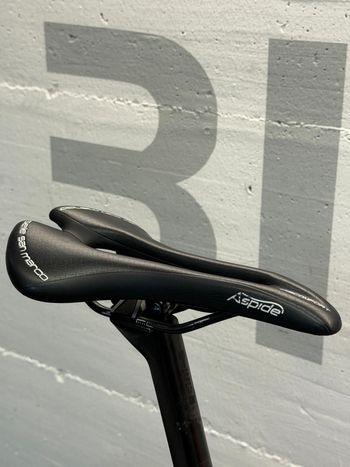 Použité BMC Roadmachine FIVE 2022 2022 Road & Gravel — obrázek 6 z 7