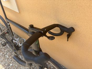 Použité Specialized Tarmac Shimano 105 Di2 2025 Road & Gravel — obrázek 3 z 3