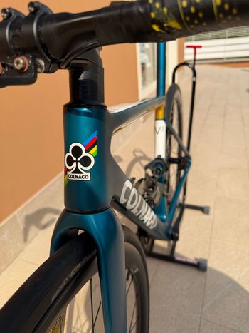 Käytetty Colnago V3 Disc 105 Bike 2024 2024 Road & Gravel