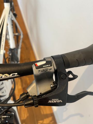 Used Giant TCR Advanced 2010 2010 Road & Gravel, White — image 2 of 6