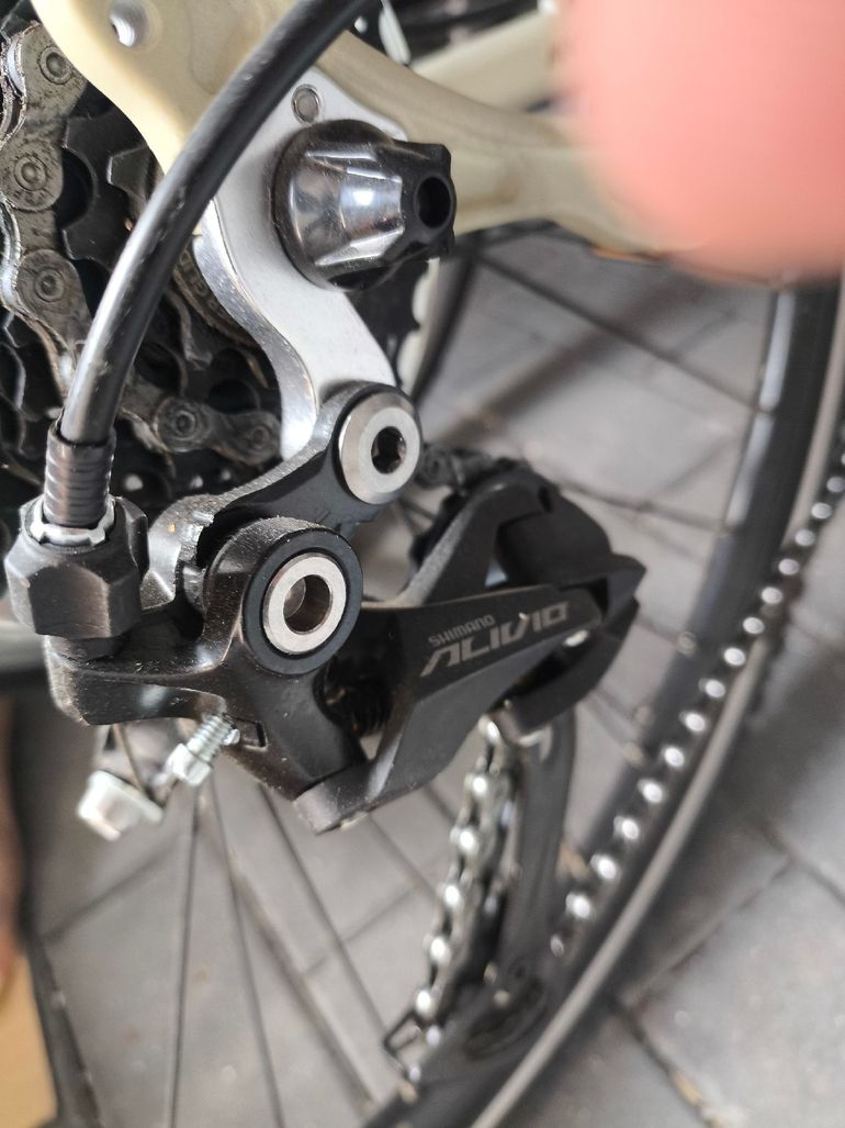 Used Compel Custom Shimano Alivio 2024 Road & Gravel, Light Gray — image 3 of 3