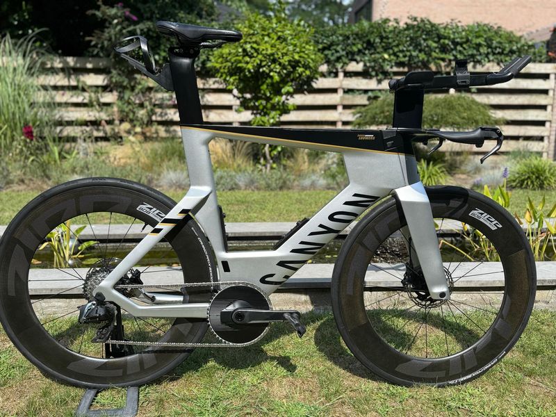 Used Canyon Speedmax CFR Disc eTap 2024 2024 Road & Gravel