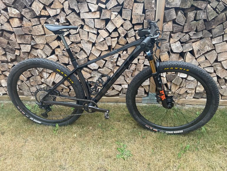 Gebrauchtes Trek Procaliber 9.8 2023 2023 Mountainbike, Schwarz, 29 — Bild 3 von 9