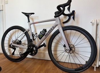 Použité Scott Addict 30 2025 2025 Road & Gravel