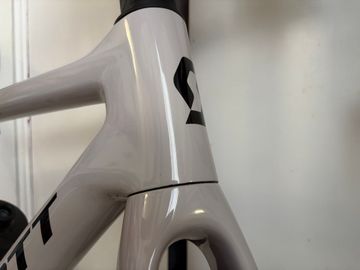 Použité Scott Addict 30 2025 2025 Road & Gravel — obrázek 9 z 11