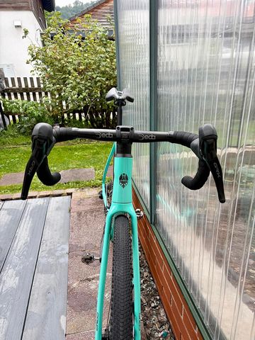 Gebrauchtes Bianchi Impulso COMP GRX 610 disc 2024 2024 Road & Gravel, Grün — Bild 2 von 9