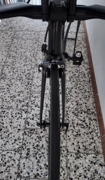 Used Canyon Speedmax CF 7.0 2018 2018 Road & Gravel, Black — image 5 of 6
