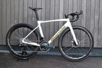Käytetty Bianchi Specialissima RC 2026 Special Colors, Sram Red ETap AXS12s 2026 Road & Gravel