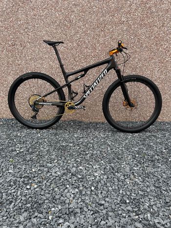 Použité Specialized Epic Expert 2023 2023 Mountainbike — obrázek 3 z 5