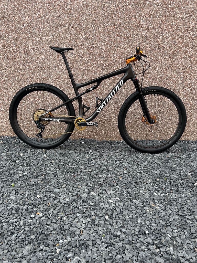 Použité Specialized Epic Expert 2023 2023 Mountainbike — obrázek 3 z 5