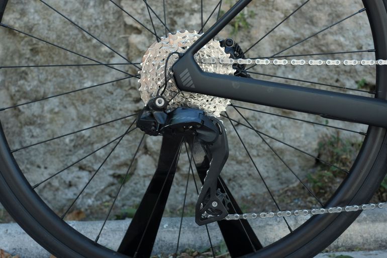 Used BMC Roadmachine TWO 2026 2026 Road & Gravel, Black — image 6 of 16
