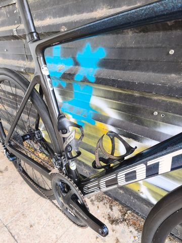 Tweedehands Scott Addict RC 40 2021 2021 Road & Gravel — afbeelding 3 van 14