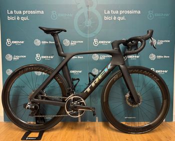 Použité Trek Madone SLR 9 AXS Gen 7 2024 2024 Road & Gravel