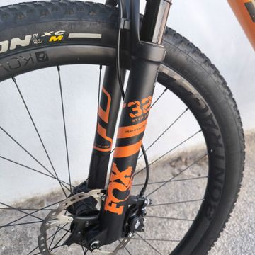 Used Trek Procaliber 9.8 2021 2021 Mountainbike, Orange, 29 — image 2 of 15