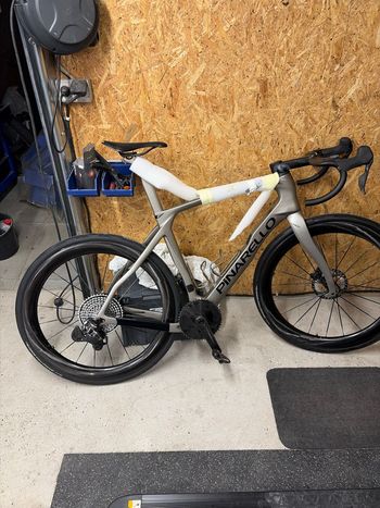 Used Pinarello GREVIL F9 - SHIMANO GRX Di2 2026 2026 Road & Gravel