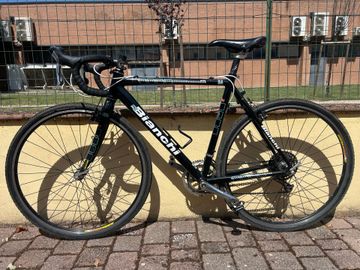 Used Bianchi Custom Shimano Tiagra 2008 Road & Gravel, Black — image 4 of 5