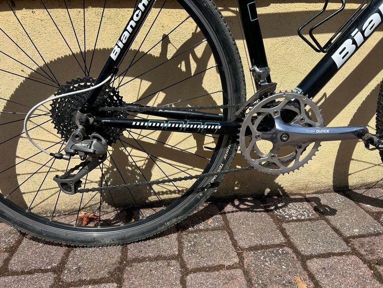 Used Bianchi Custom Shimano Tiagra 2008 Road & Gravel, Black — image 2 of 5