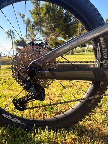 Trek Slash 7 Gen 5 2023 2023 Mountainbike usato, Nero — immagine 6 di 11