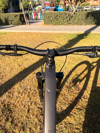 Brugt Trek Slash 7 Gen 5 2023 2023 Mountainbike — billede 10 af 11