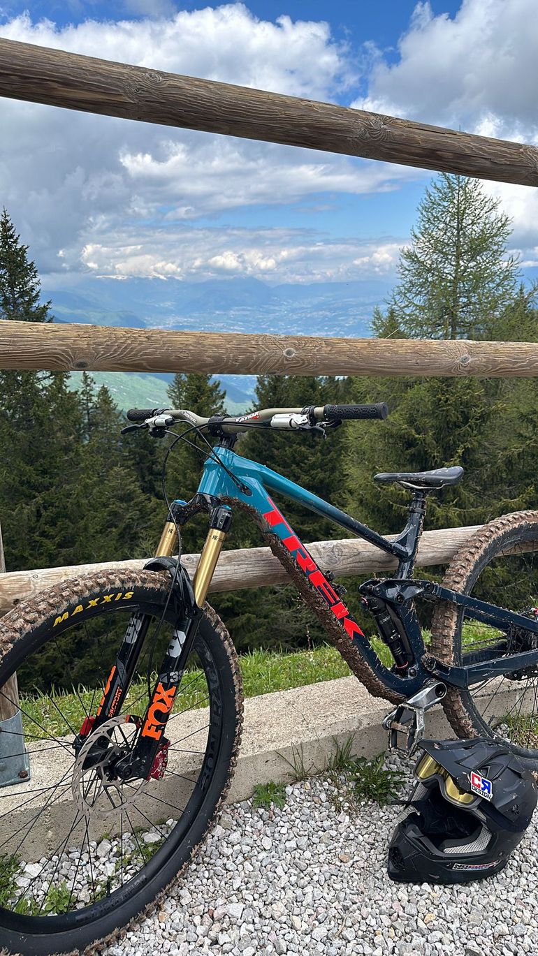 Gebrauchtes Trek Slash 7 2021 2021 Mountainbike, Blau, 29 — Bild 2 von 3