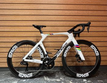 Colnago Y1Rs Shimano Dura Ace Di2 2026 2026 Road & Gravel d'occasion