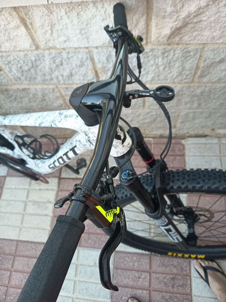 Použité Scott Spark RC Comp 2022 2022 Mountainbike — obrázek 5 z 7