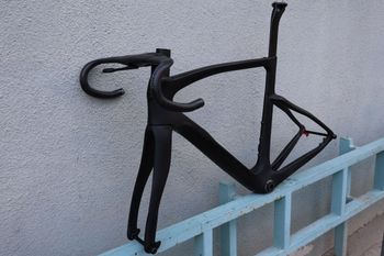 Pinarello F7 ULTEGRA Di2 2024 Frameset 2024 Road & Gravel usato, Nero — immagine 3 di 8