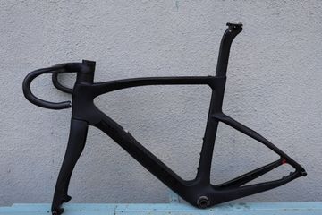 Używany Pinarello F7 ULTEGRA Di2 2024 Frameset 2024 Road & Gravel — zdjęcie 7 z 8