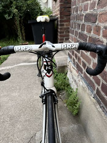 Used Kuota Kult Campagnolo Chorus 2015 Road & Gravel, White — image 7 of 8