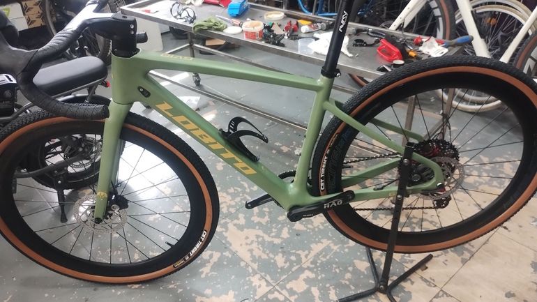 Used Lobito Custom Other SRAM 2025 Road & Gravel, Green — image 2 of 4
