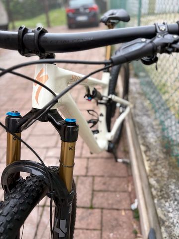 Used Specialized Epic EVO Pro 2023 2023 Mountainbike, White, 29 — image 7 of 74