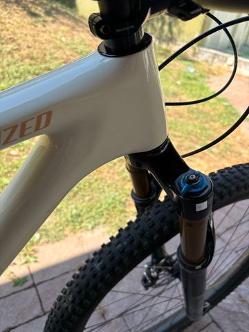 Used Specialized Epic EVO Pro 2023 2023 Mountainbike, White, 29 — image 49 of 74