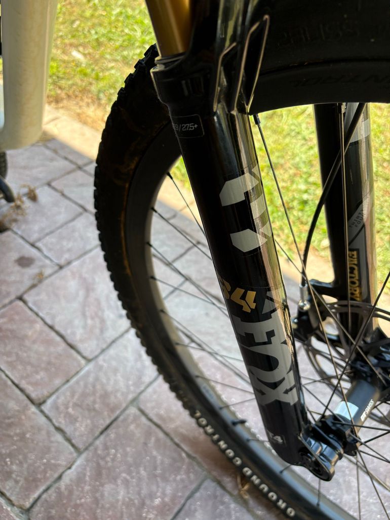 Used Specialized Epic EVO Pro 2023 2023 Mountainbike, White, 29 — image 52 of 74