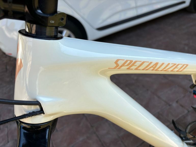 Used Specialized Epic EVO Pro 2023 2023 Mountainbike, White, 29 — image 60 of 74