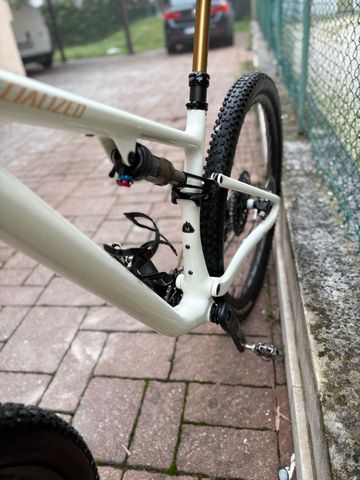Used Specialized Epic EVO Pro 2023 2023 Mountainbike, White, 29 — image 8 of 74