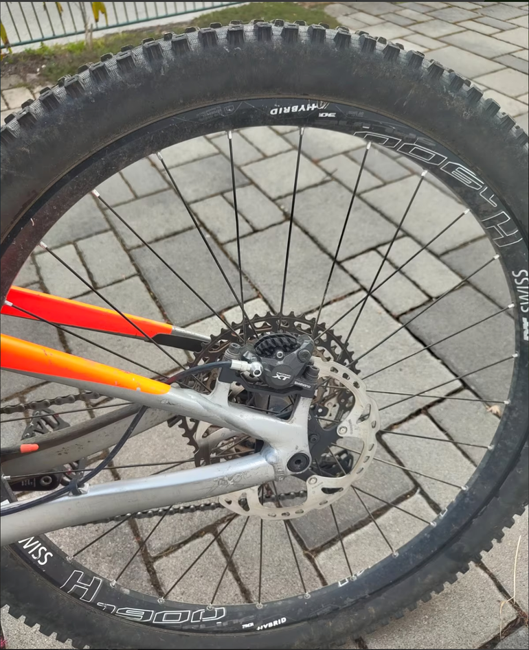 Used Giant 1 2017 Mountainbike, Light Gray — image 4 of 5
