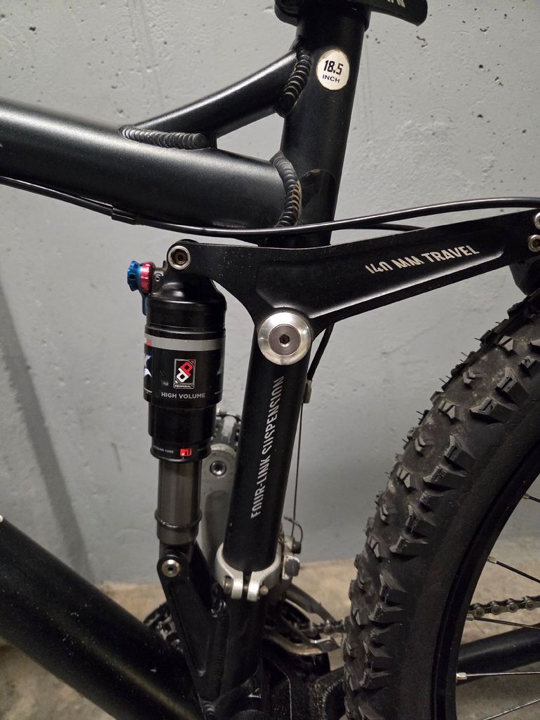 Použité Canyon Nerve Shimano Deore XT 2010 Mountainbike — obrázek 6 z 7