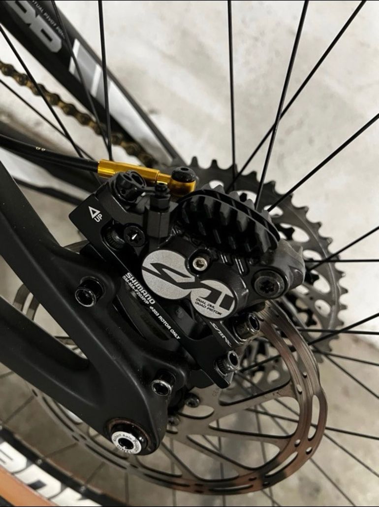 Used Santa Cruz V10 SRAM X01 Eagle 2017 Mountainbike, Black — image 2 of 8