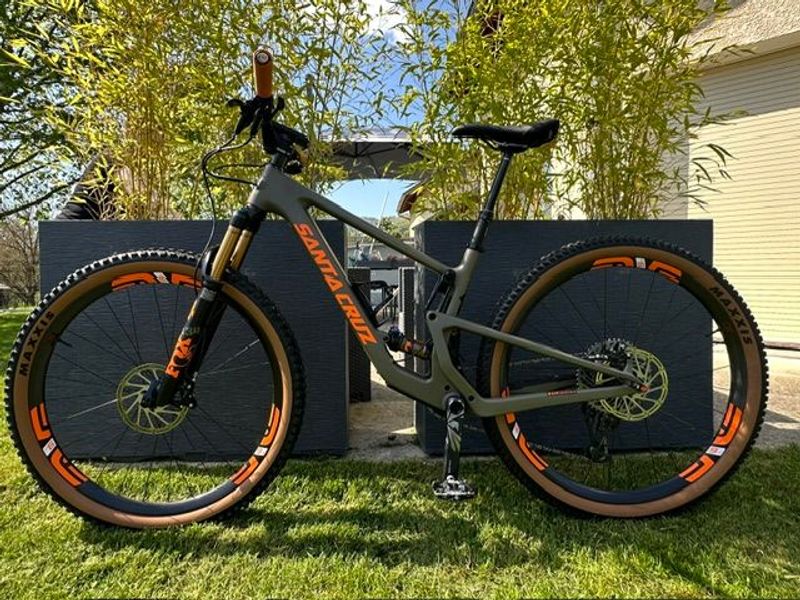 Used Santa Cruz TALLBOY X01 / AXS / RSV / Carbon CC / 29 2022 2022 MTB