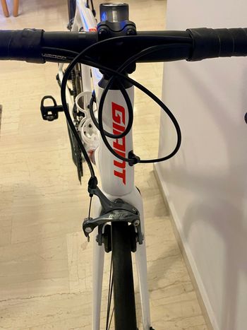 Używany Giant TCR Advanced 2 2019 2019 Road & Gravel — zdjęcie 4 z 7
