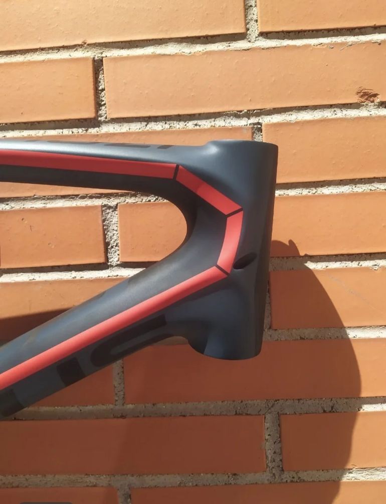 Used Focus Izalco Frameset 2015 Road & Gravel, Black — image 11 of 20