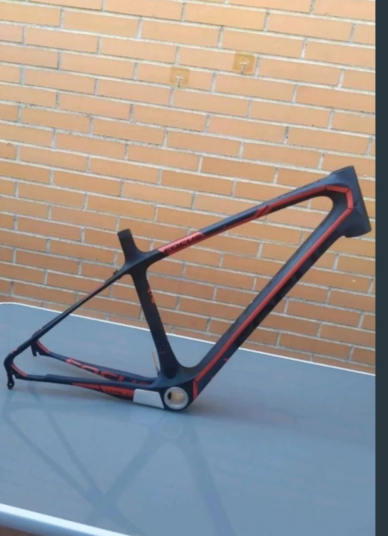 Used Focus Izalco Frameset 2015 Road & Gravel, Black — image 20 of 20