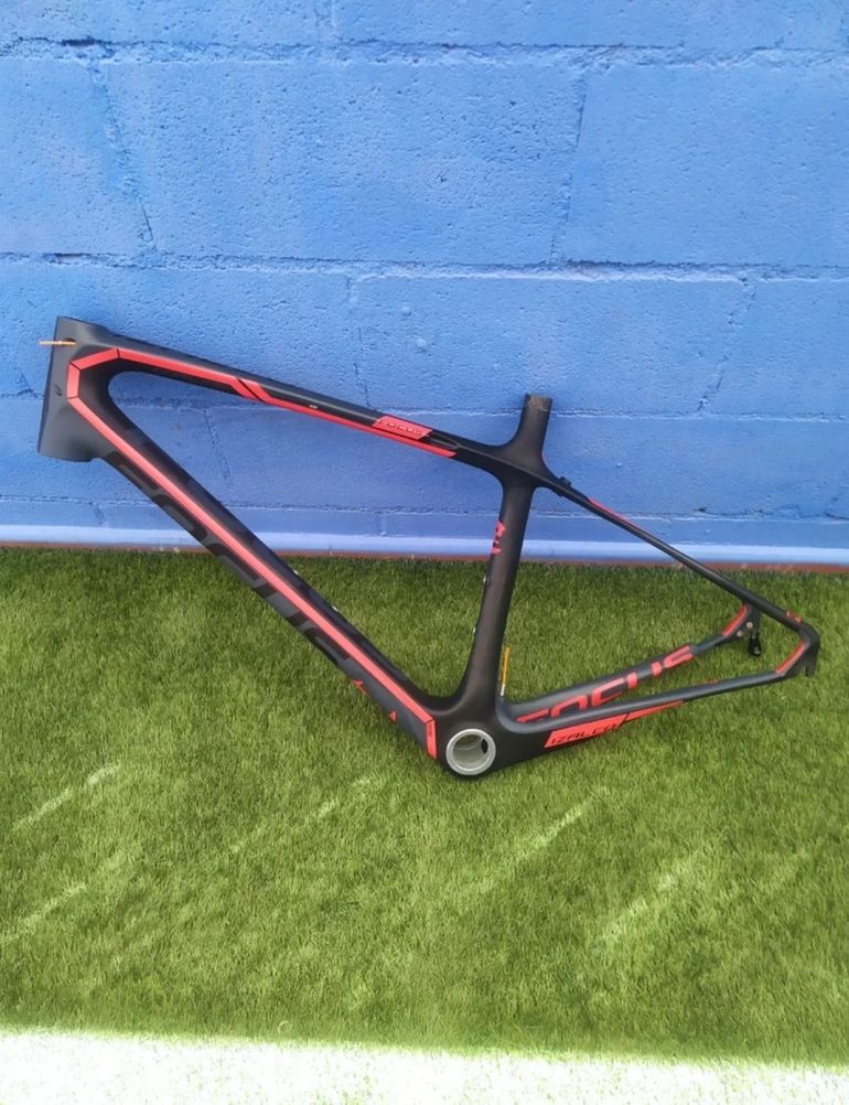 Used Focus Izalco Frameset 2015 Road & Gravel, Black — image 9 of 20
